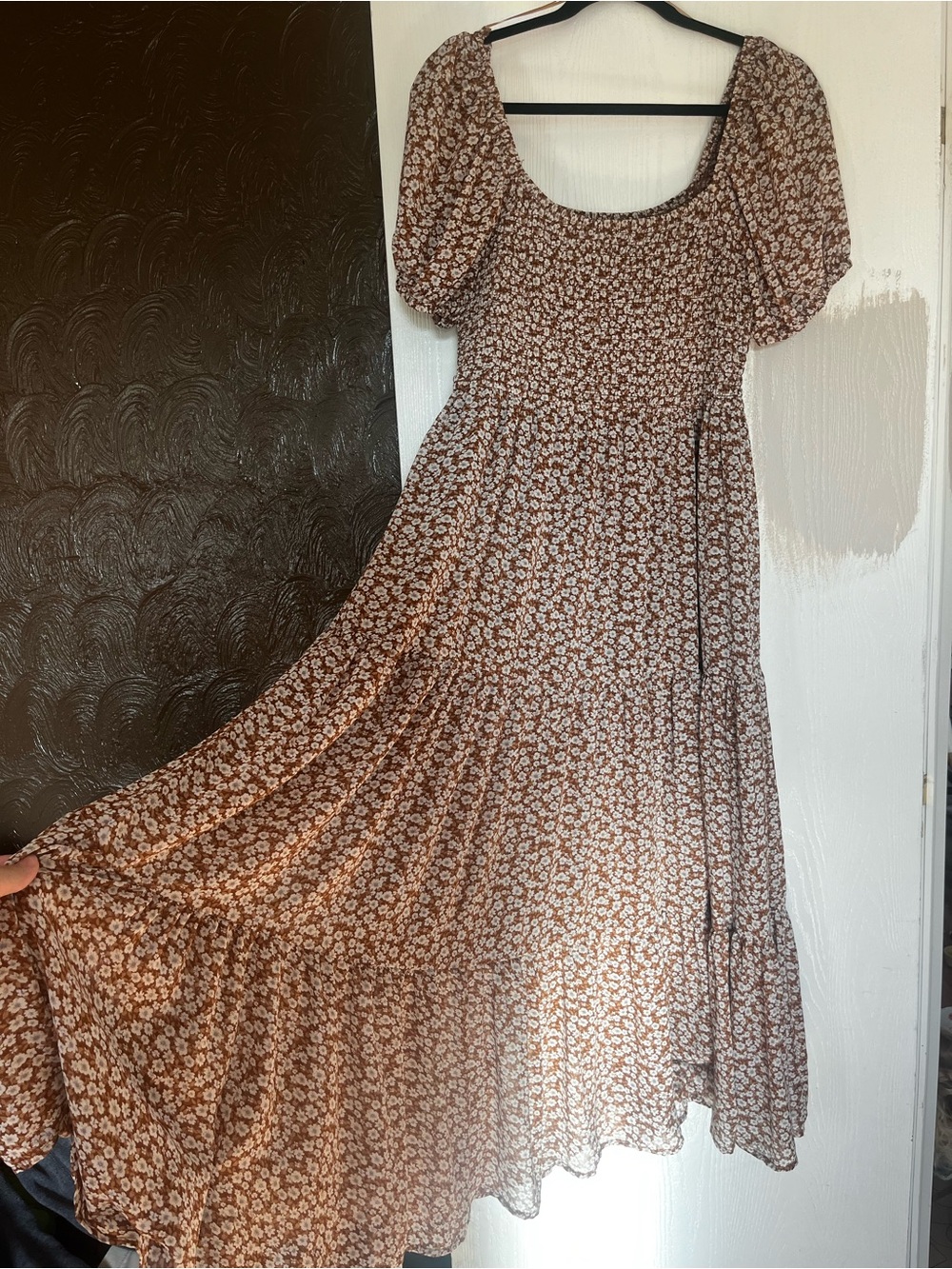 Brown Floral Puff-Sleeve Maxi Dress
